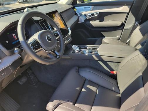 2026 Volvo XC90 B6 Ultra 6-Seater