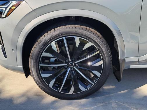 2026 Volvo XC90 B6 Ultra 6-Seater