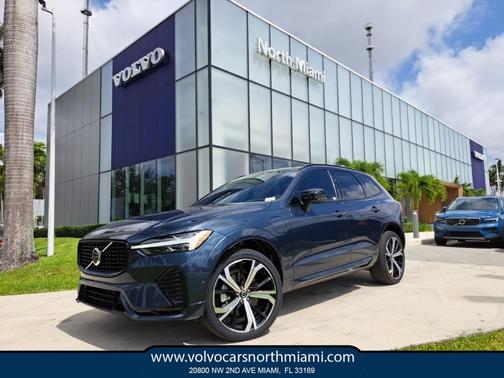 2022 Volvo XC60 Recharge Plug-In Hybrid T8 R-Design Extended Range