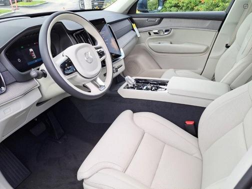 2026 Volvo XC90 B6 Ultra 7-Seater