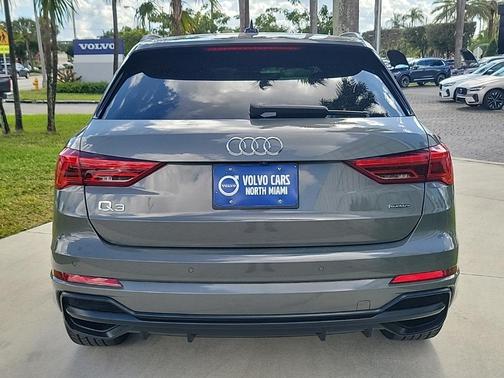 2021 Audi Q3 45 S line Premium