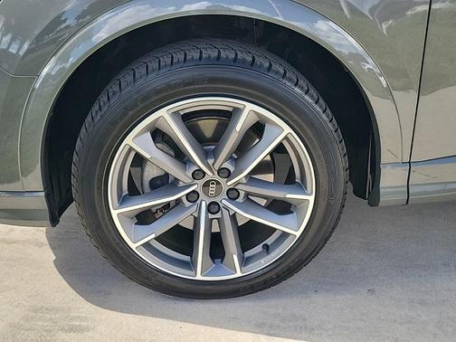 2021 Audi Q3 45 S line Premium