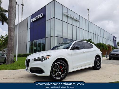 2022 Alfa Romeo Stelvio Veloce