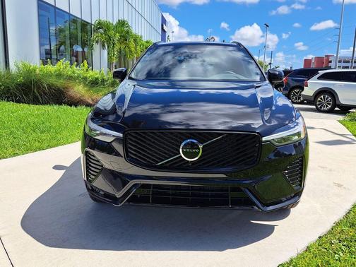 Onyx Black Metallic 2026 Volvo XC60 B5 Core