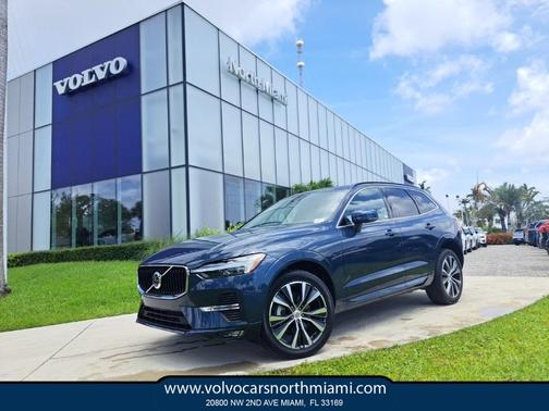 2022 Volvo XC60 B5 Momentum