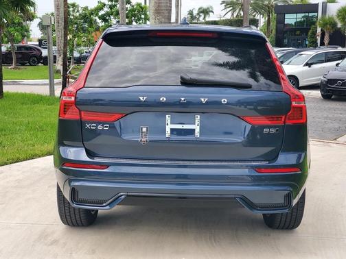 2025 Volvo XC60 B5 Plus
