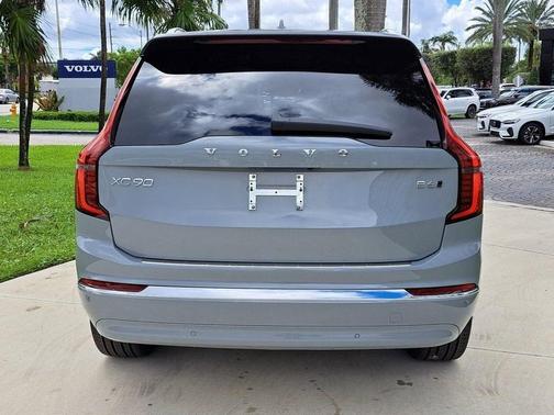 2026 Volvo XC90 B6 Plus 7-Seater