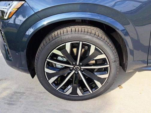 2026 Volvo XC90 B6 Ultra 7-Seater