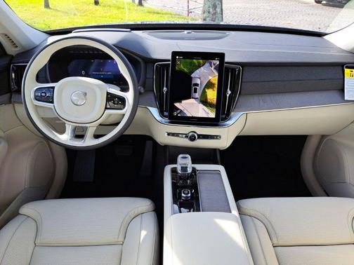 2026 Volvo XC90 B6 Ultra 7-Seater