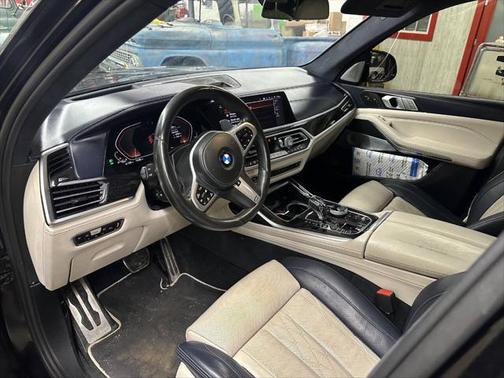 2019 BMW X7 xDrive50i