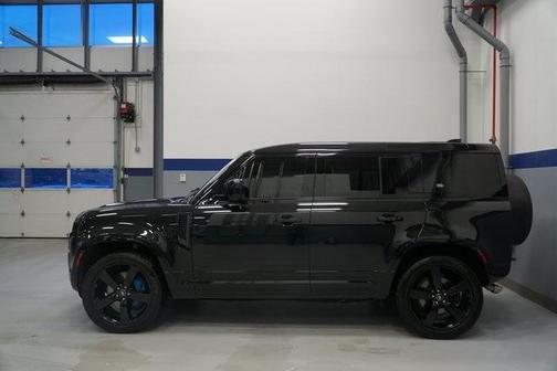 2022 Land Rover Defender 110 V8