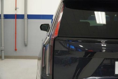 2023 Cadillac Escalade ESV Sport Platinum