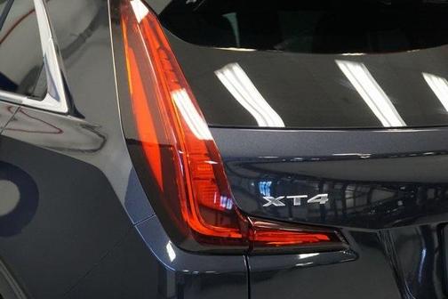 2022 Cadillac XT4 Luxury