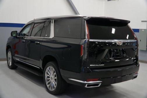 2023 Cadillac Escalade ESV Premium Luxury