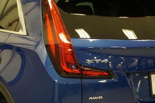 2023 Cadillac XT4 Luxury