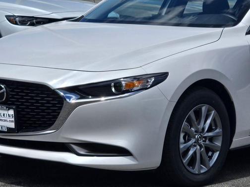 Snowflake White Pearl 2026 Mazda Mazda3 2.5 S
