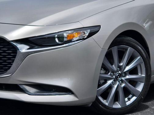 Platinum Quartz Metallic 2023 Mazda Mazda3 FWD w/Select Package