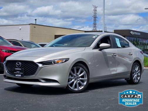 Platinum Quartz Metallic 2023 Mazda Mazda3 FWD w/Select Package