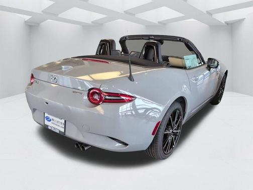 Metallic 2026 Mazda MX-5 Miata GRAND TOURING