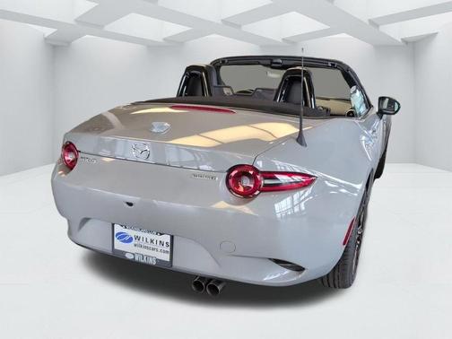 Metallic 2026 Mazda MX-5 Miata GRAND TOURING