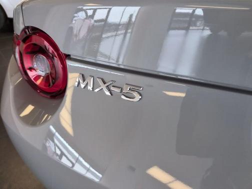 Metallic 2026 Mazda MX-5 Miata GRAND TOURING