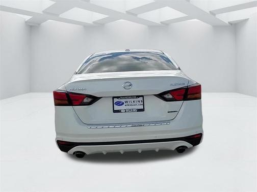 2020 Nissan Altima 2.0 Platinum