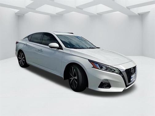 2020 Nissan Altima 2.0 Platinum