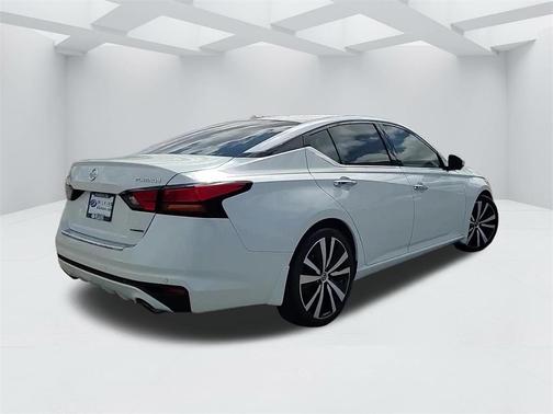 2020 Nissan Altima 2.0 Platinum