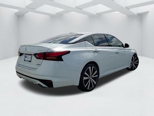 2020 Nissan Altima 2.0 Platinum