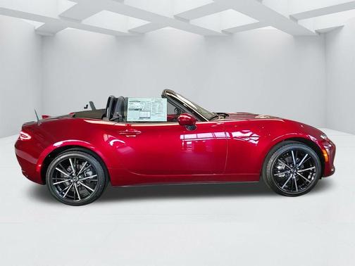 2025 Mazda MX-5 Miata Grand Touring