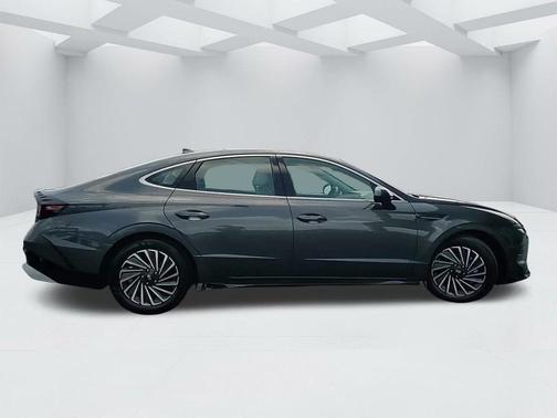 2024 Hyundai SONATA Hybrid Limited