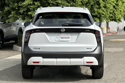 Fresh Powder 2027 Nissan Kicks SV