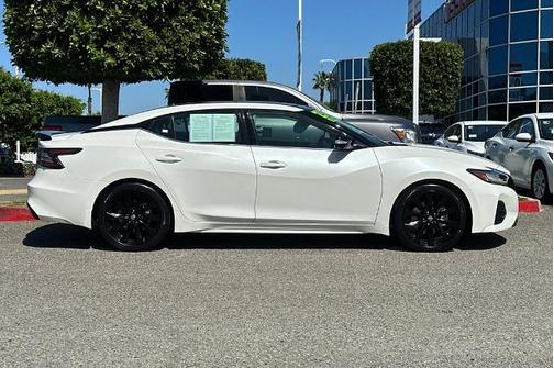 2023 Nissan Maxima SR