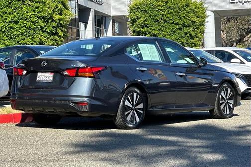 2022 Nissan Altima 2.5 SV
