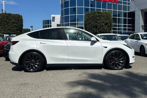 White 2023 Tesla Model Y Performance
