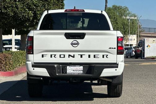 Glacier White 2027 Nissan Frontier SV