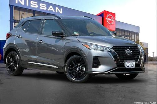 2023 Nissan Kicks SR