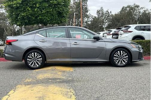 Gun Metallic 2024 Nissan Altima 2.5 SV