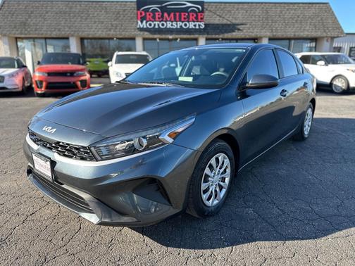 Gravity Gray 2022 Kia Forte FE
