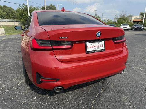 Melbourne Red Metallic 2019 BMW 330 xDrive
