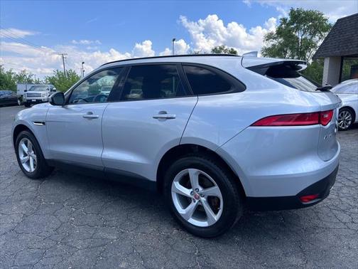 2018 Jaguar F-PACE 25t Premium