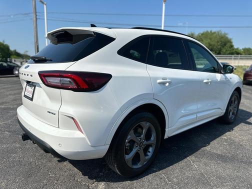 Oxford White 2023 Ford Escape ST-Line Select