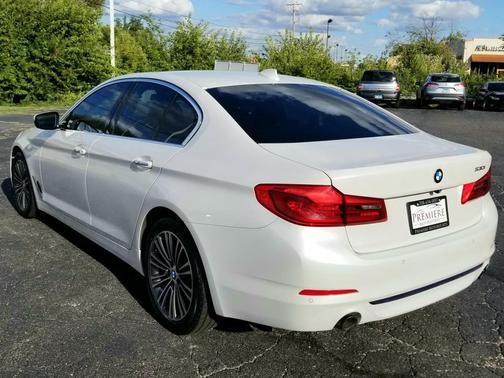 2018 BMW 530 530i