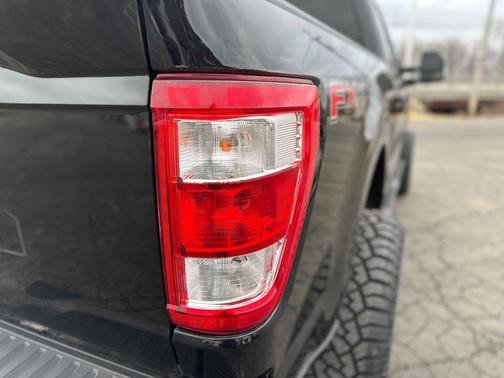Agate Black Metallic 2022 Ford F-150 XL