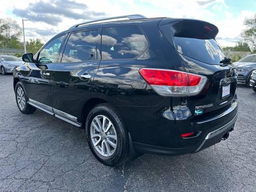 Super Black 2013 Nissan Pathfinder SL