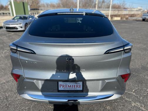 Moonstone Gray Metallic 2025 Buick Envista Avenir FWD