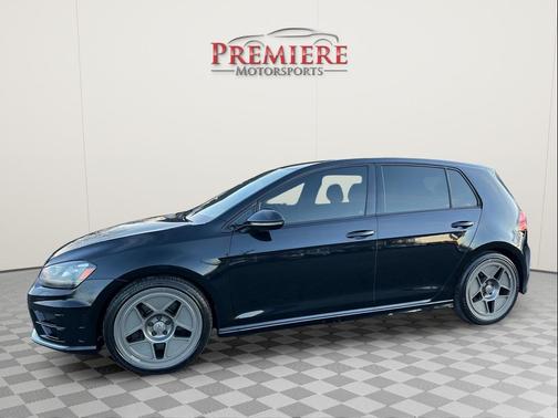 2016 Volkswagen Golf R 4-Door w/DCC & Navigation