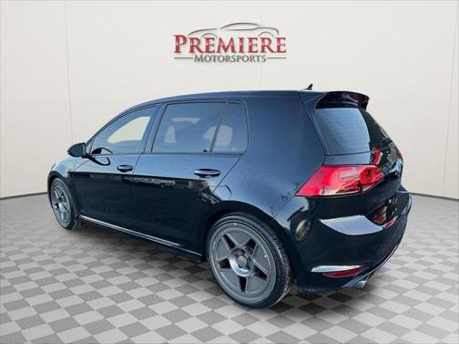 2016 Volkswagen Golf R 4-Door w/DCC & Navigation