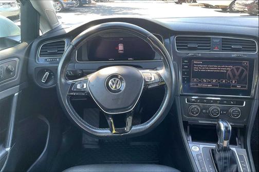 2018 Volkswagen e-Golf SEL Premium