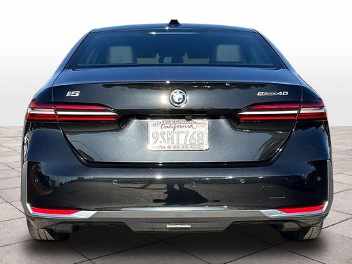 2024 BMW i5 eDrive40